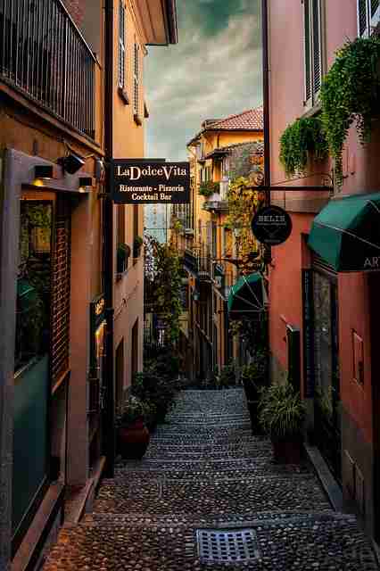 揭秘微密圈资源背后的故事:微密圈入口是否真实引热议